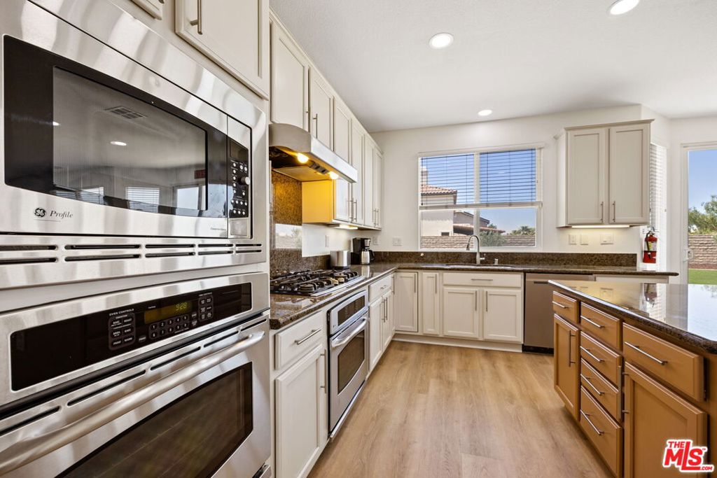 4375 W Avenue M11 Property Photo 29