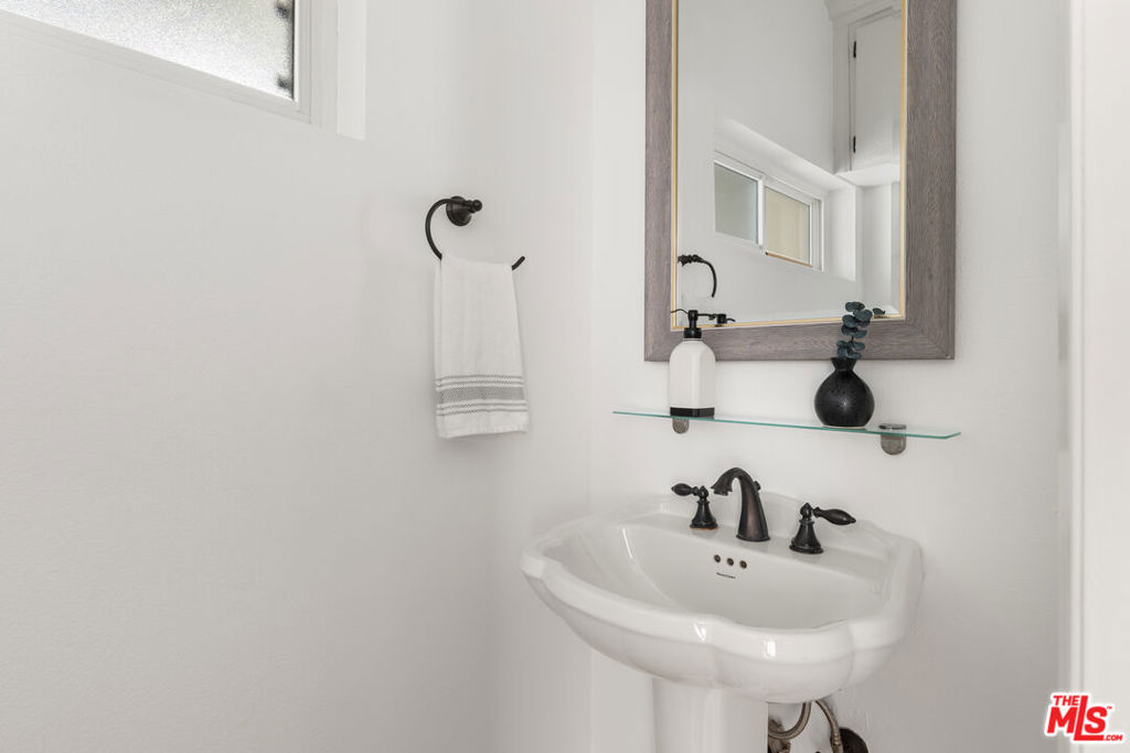 1127 9th Street 103 Property Photo 15