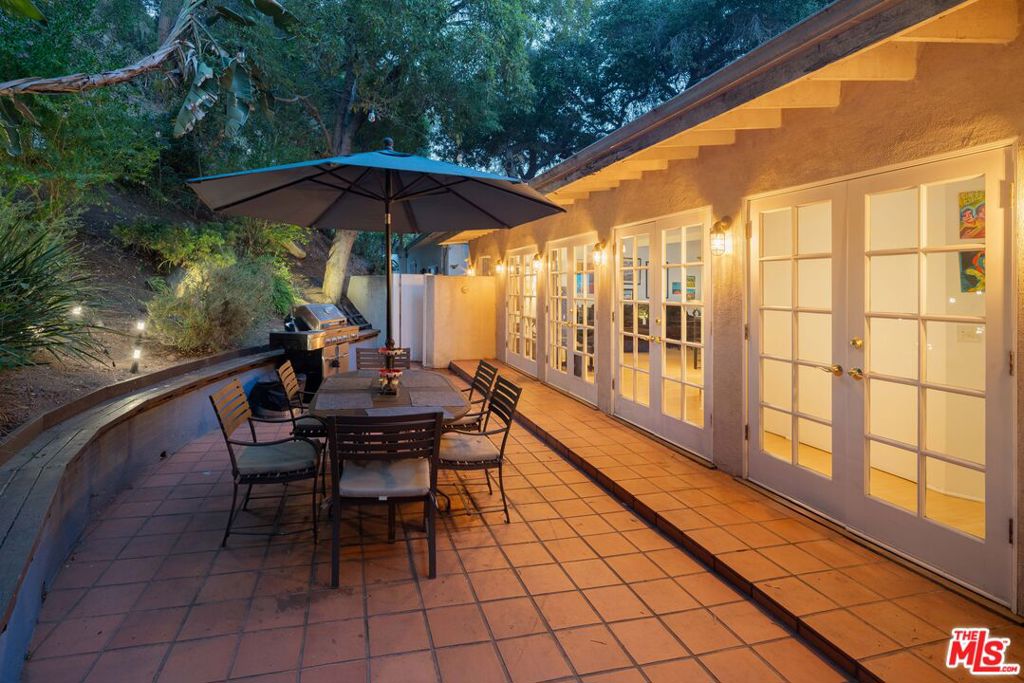 8011 Padre Lane Property Photo 1