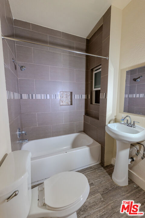 661 Shatto Place 301 Property Photo 14