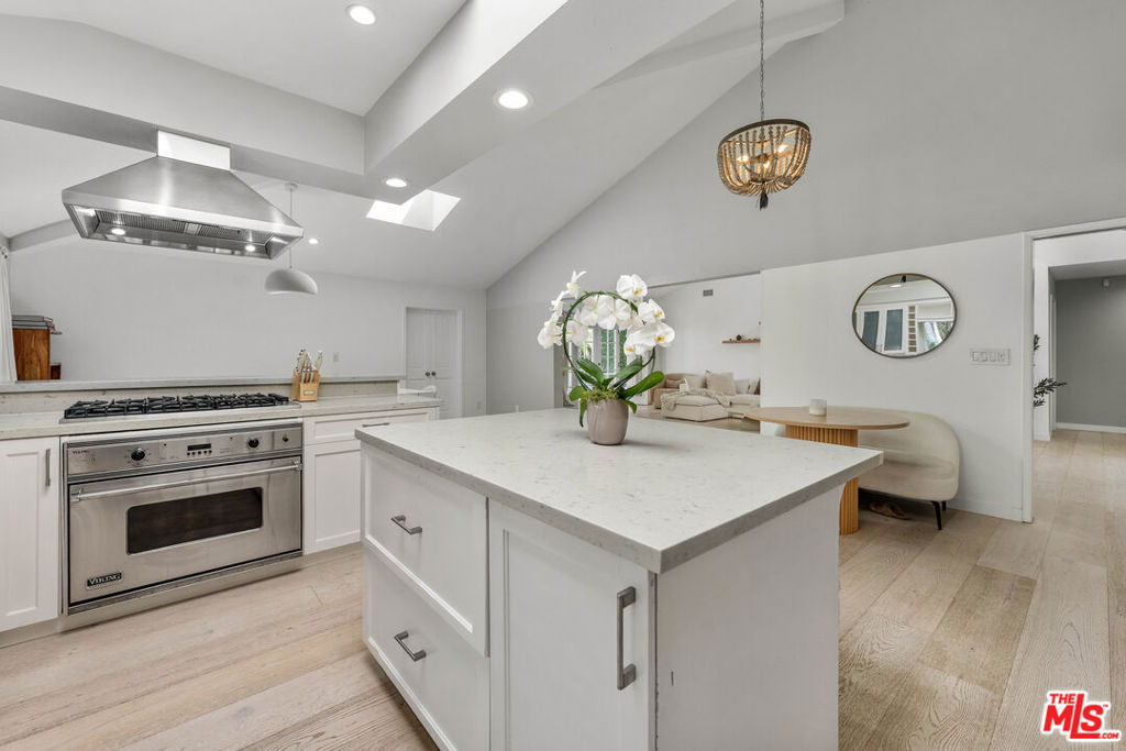 3614 Malibu Country Drive Property Photo 8