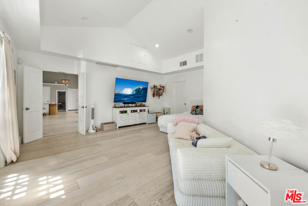 3614 Malibu Country Drive Property Photo 19