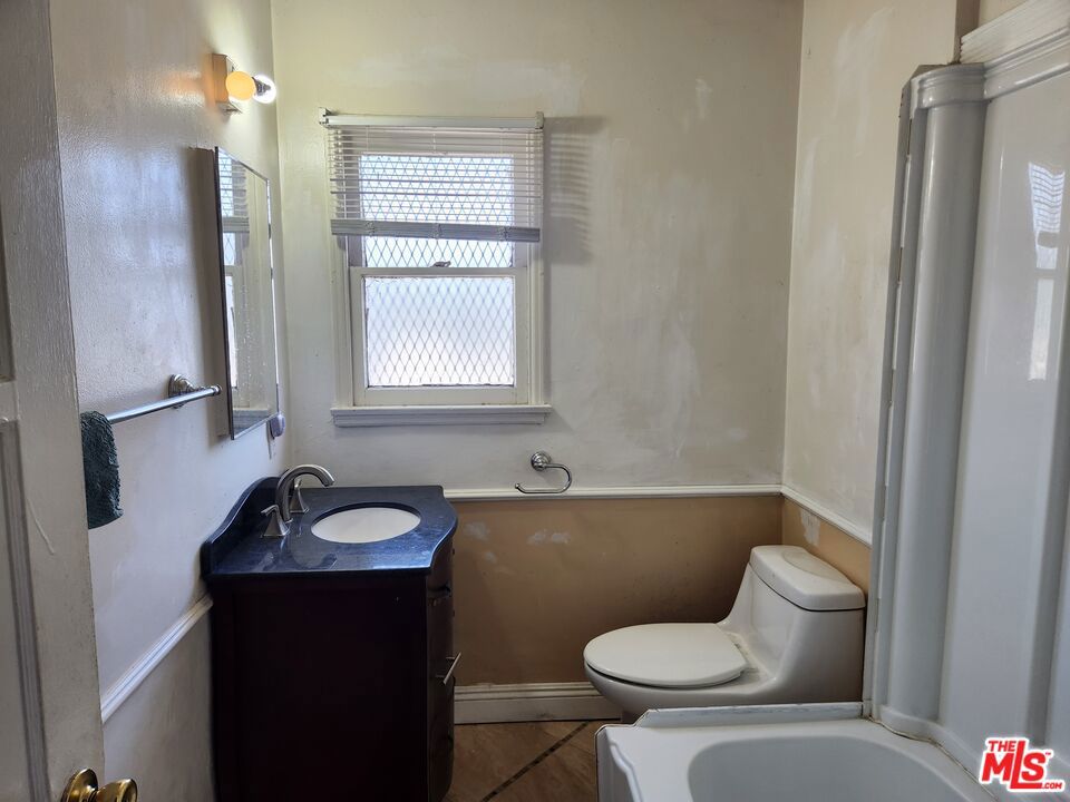 5727 Clemson Street Property Photo 6