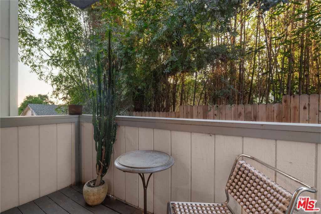 1133 N Clark Street 103 Property Photo 15