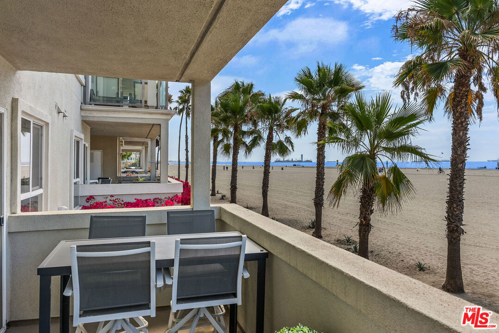 1000 E Ocean Boulevard 104 Property Photo 3