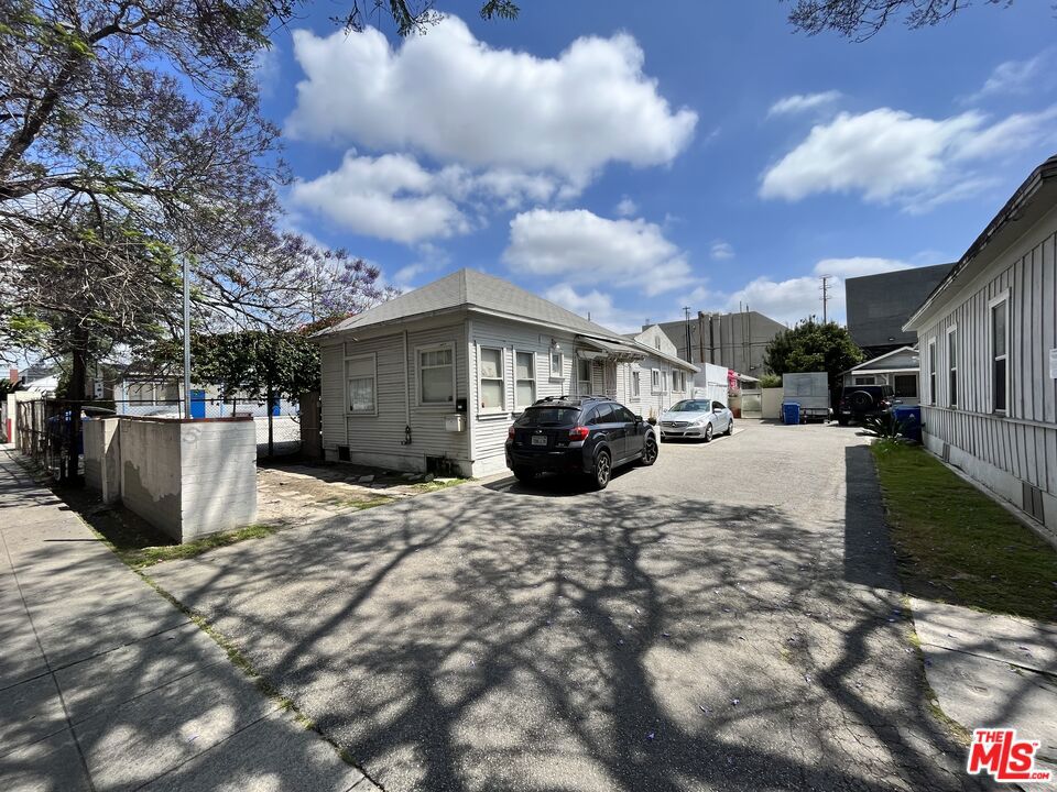 2126 Corinth Avenue Property Photo 4