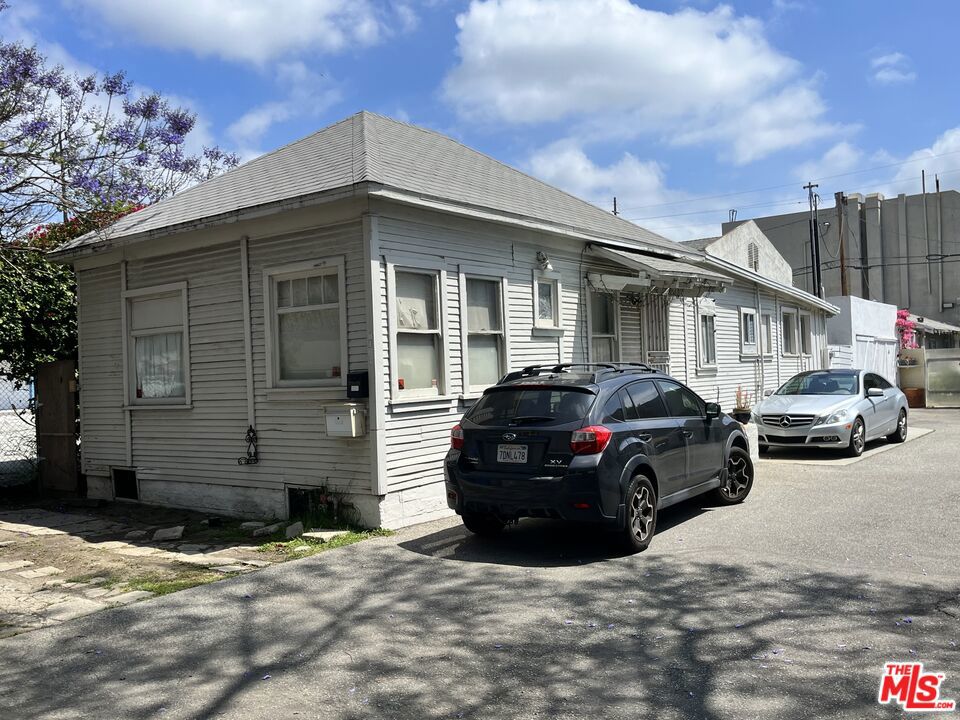 2126 Corinth Avenue Property Photo 5
