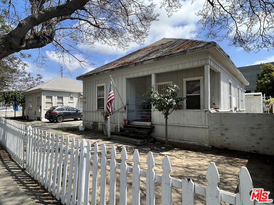 2126 Corinth Avenue Property Photo 11