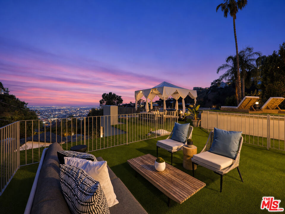 8715 Sunset Plaza Terrace Property Photo 33