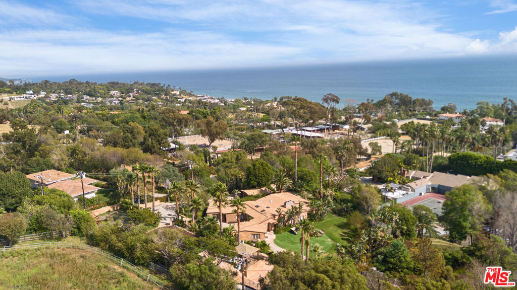 27409 Pacific Coast Highway Property Photo 6