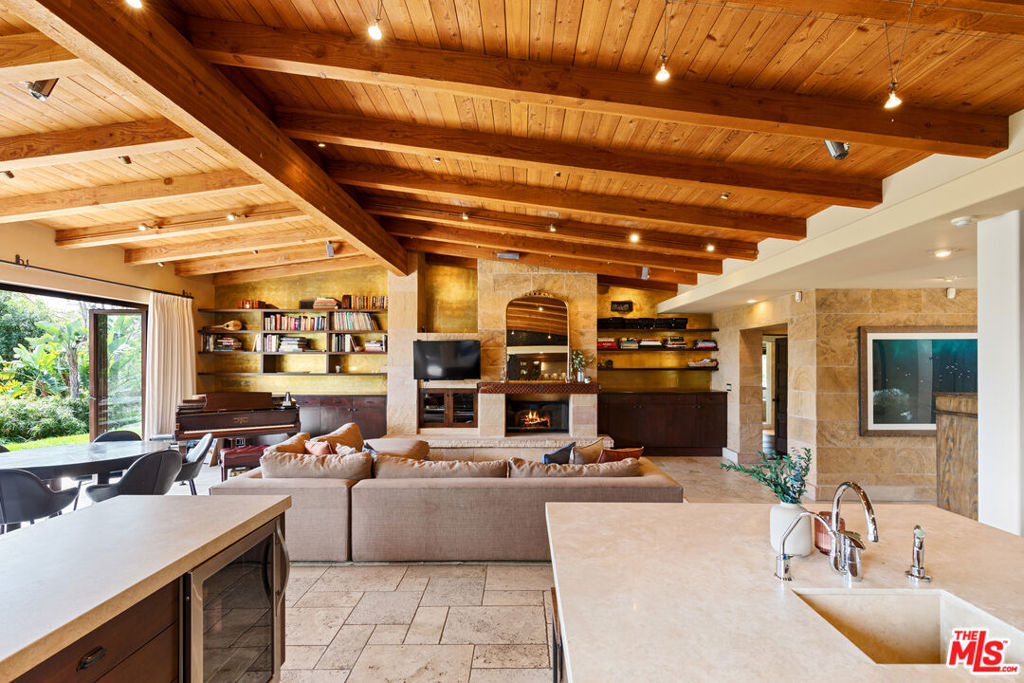 27409 Pacific Coast Highway Property Photo 15