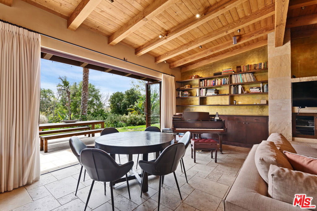27409 Pacific Coast Highway Property Photo 17