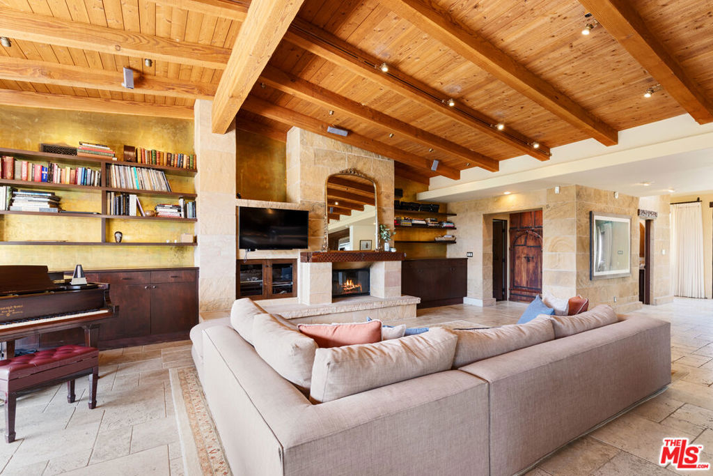 27409 Pacific Coast Highway Property Photo 21