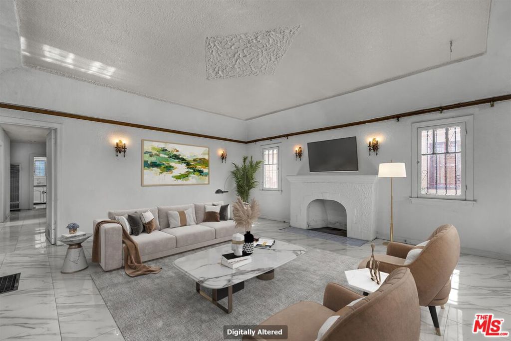 1922 W 80th Street Property Photo 2