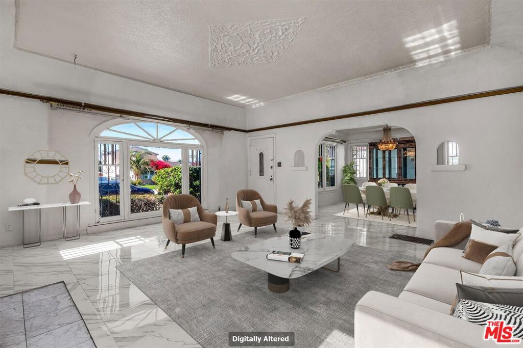 1922 W 80th Street Property Photo 5