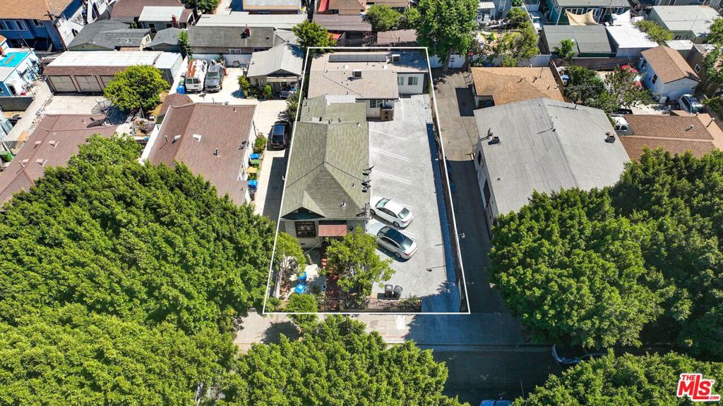 1420 W 22nd Street Property Photo 1