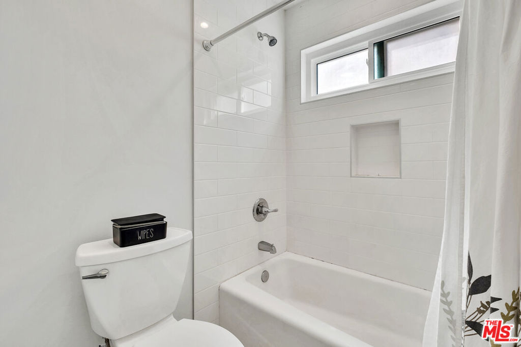 5674 Windsor Way 210 Property Photo 13