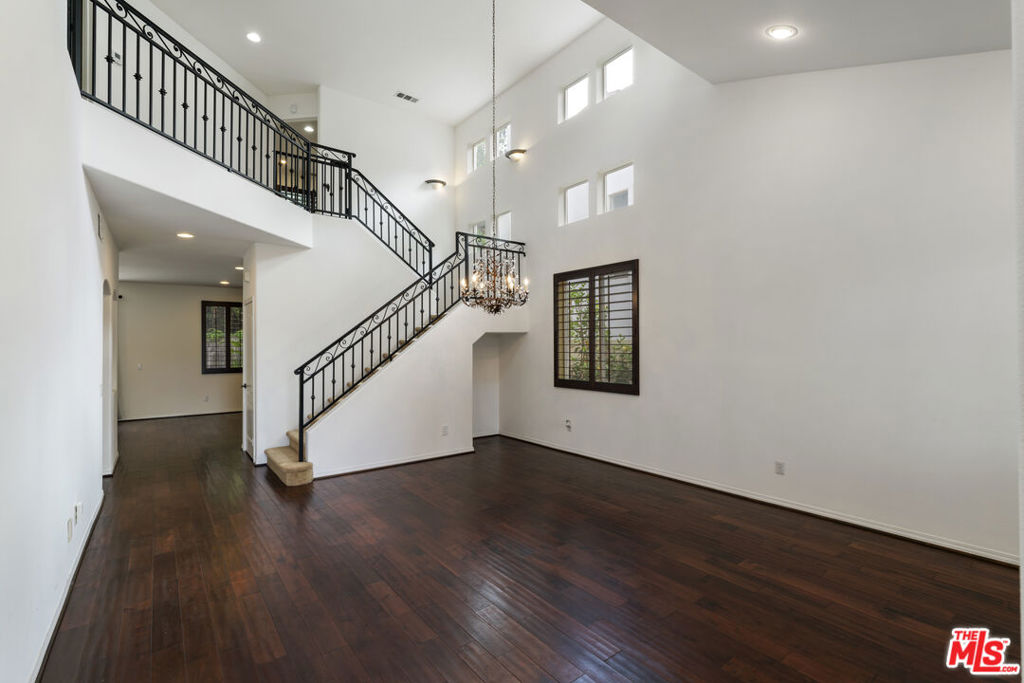 14321 Hortense Street Property Photo 6
