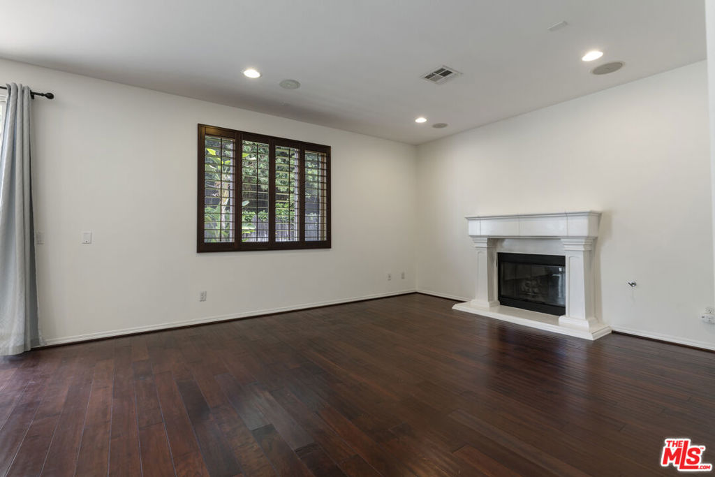 14321 Hortense Street Property Photo 19