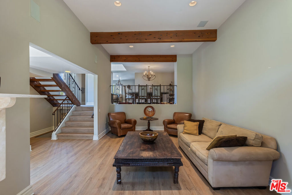 1541 Palisades Drive Property Photo 15