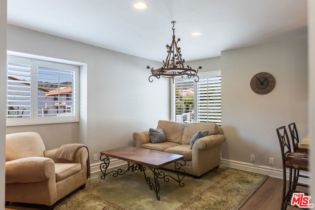 1541 Palisades Drive Property Photo 19
