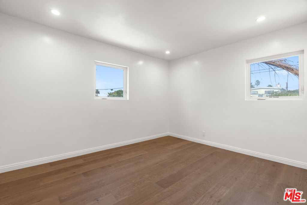 616 Sunset Avenue D Property Photo 5