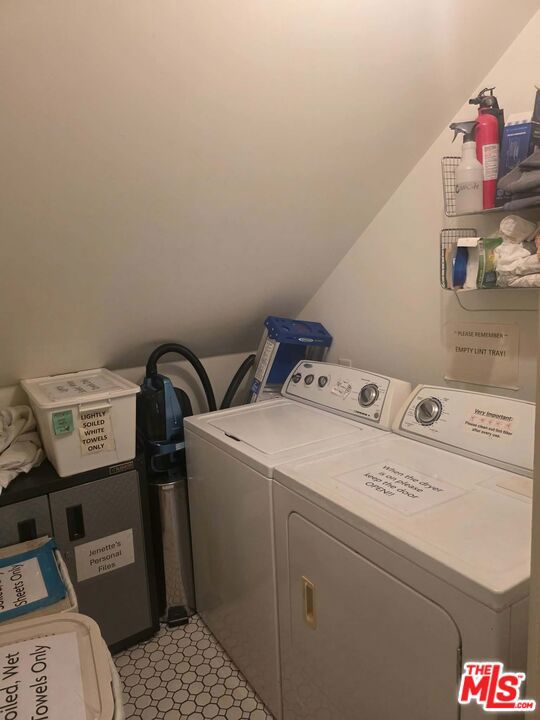 2500 Hyperion Avenue Property Photo 18