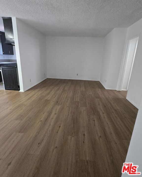 2219 S Crenshaw Boulevard 5 Property Photo 2