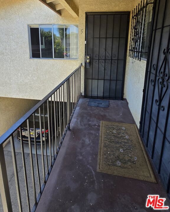 2219 S Crenshaw Boulevard 5 Property Photo 12