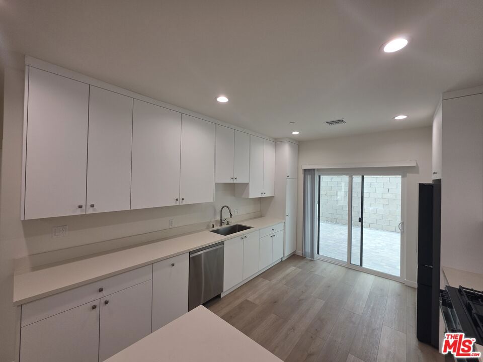 6748 Ben Avenue Property Photo 17