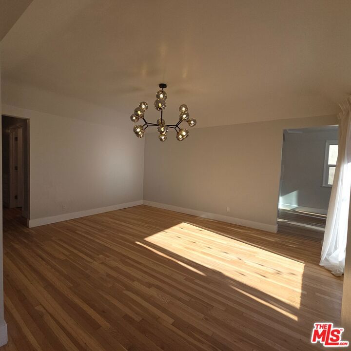 418 S Roxbury Drive Property Photo 12