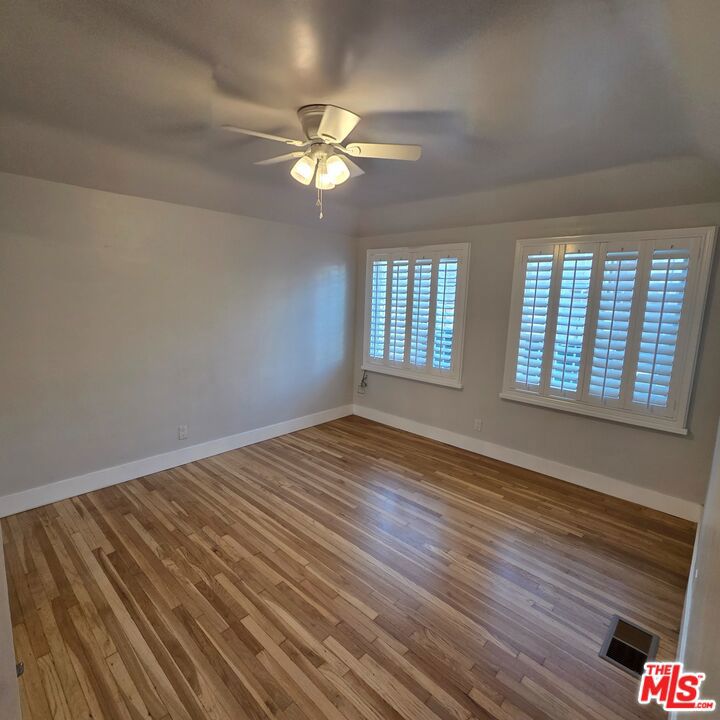 418 S Roxbury Drive Property Photo 20