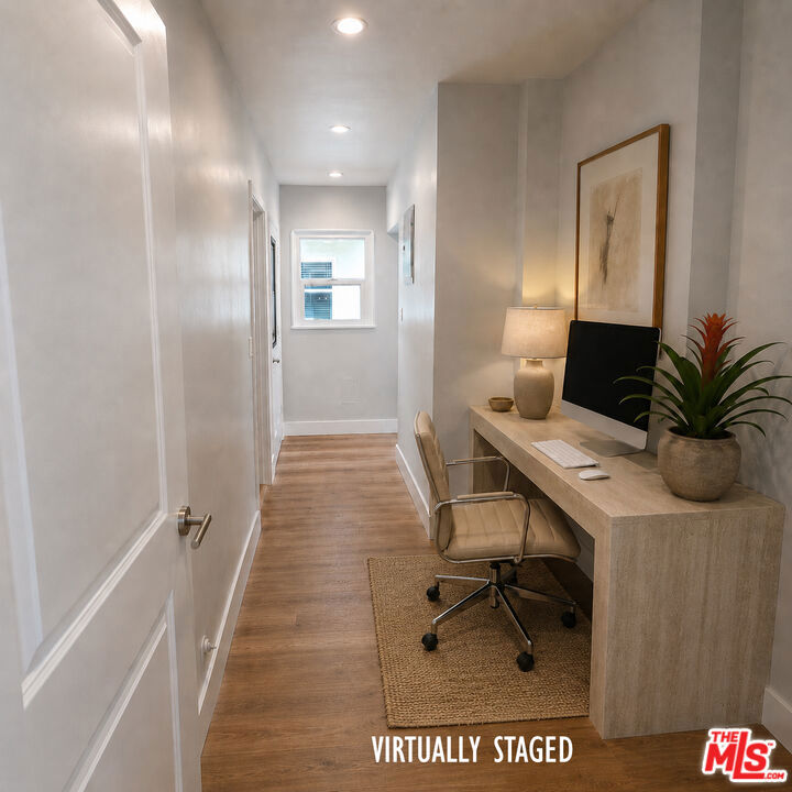 418 S Roxbury Drive Property Photo 27
