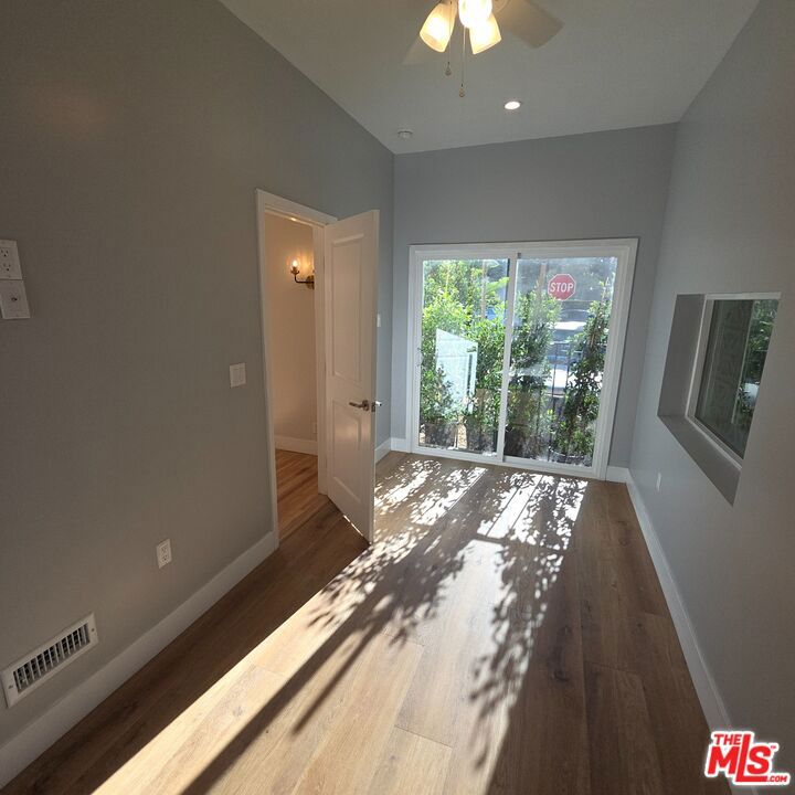 418 S Roxbury Drive Property Photo 30