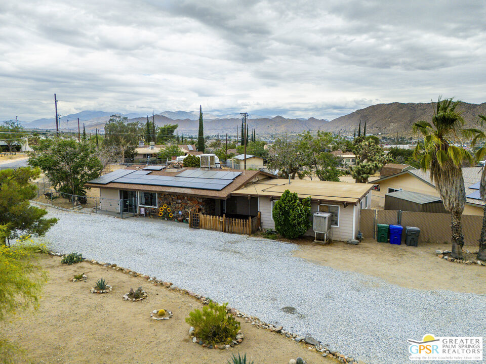 7490 Barberry Avenue Property Photo 3