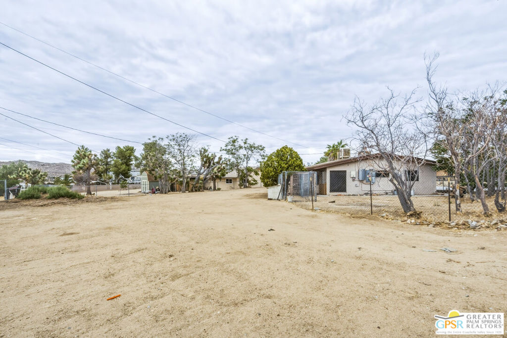 7490 Barberry Avenue Property Photo 31
