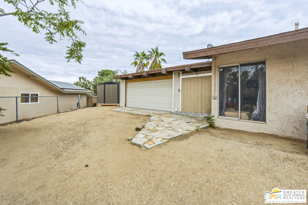 7490 Barberry Avenue Property Photo 32