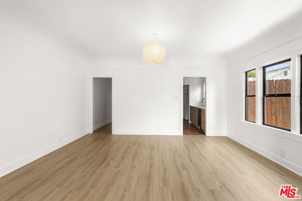1361 Keniston Avenue Property Photo 18