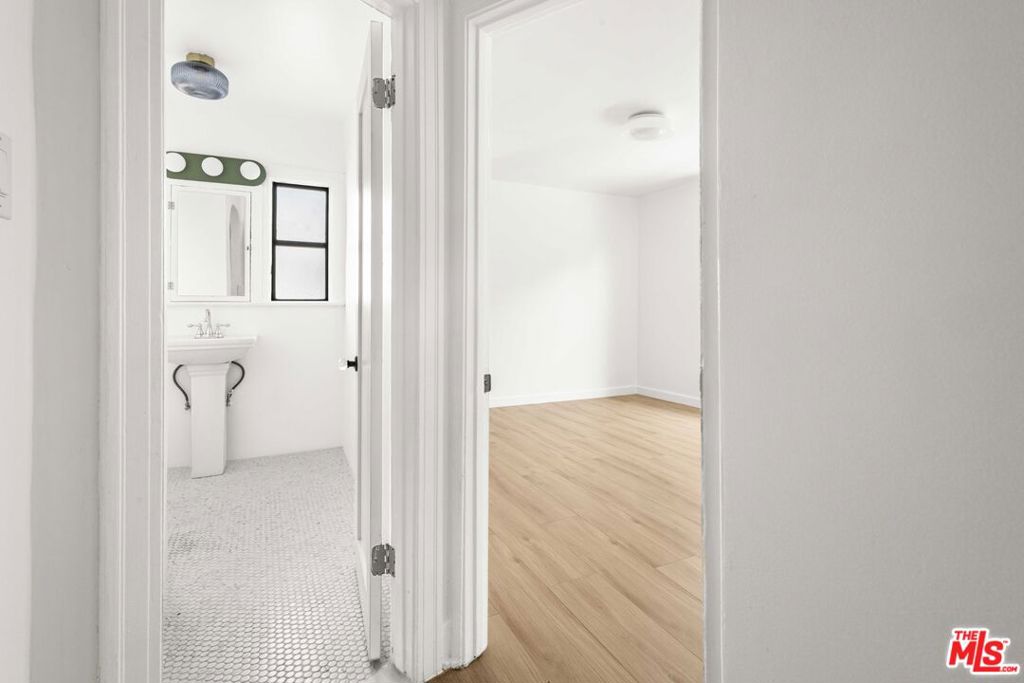 1361 Keniston Avenue Property Photo 30
