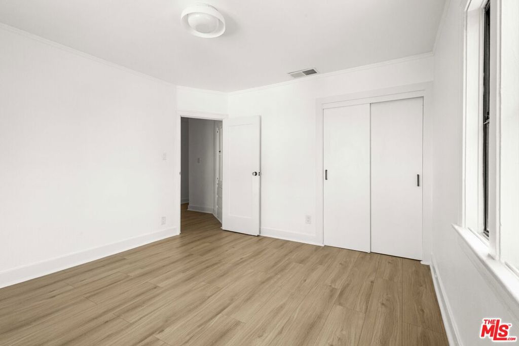 1361 Keniston Avenue Property Photo 44