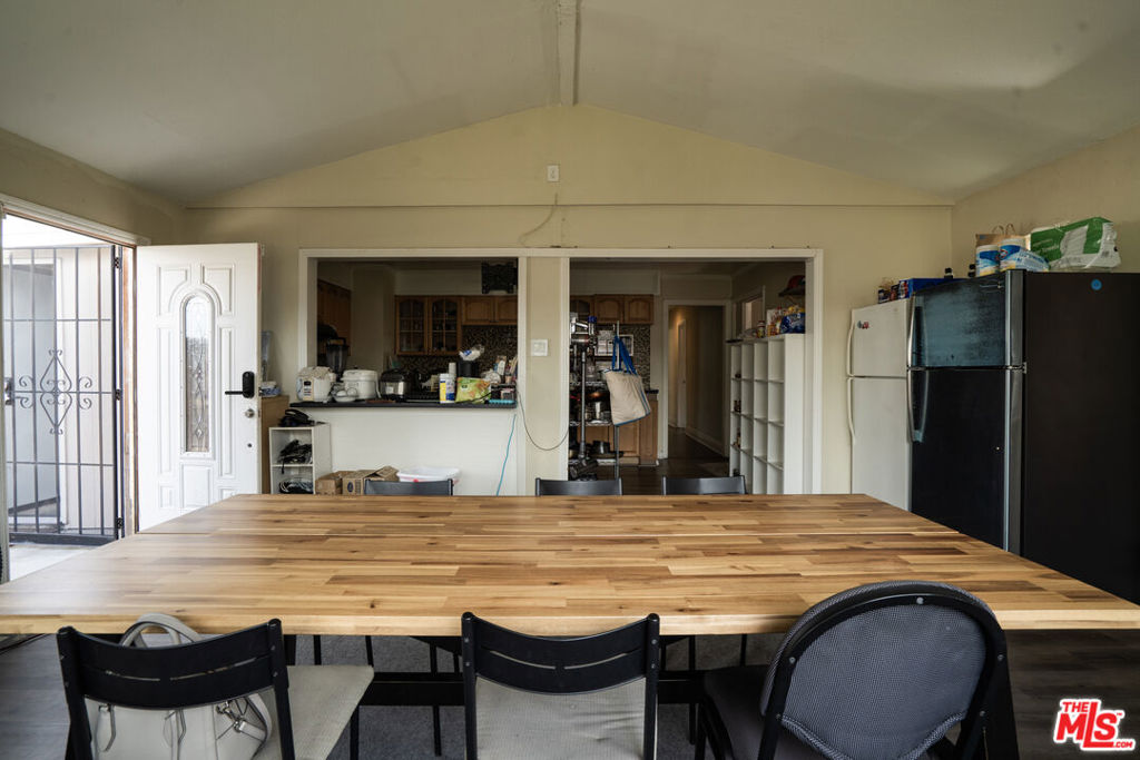 2321 Myrtle Avenue Property Photo 7
