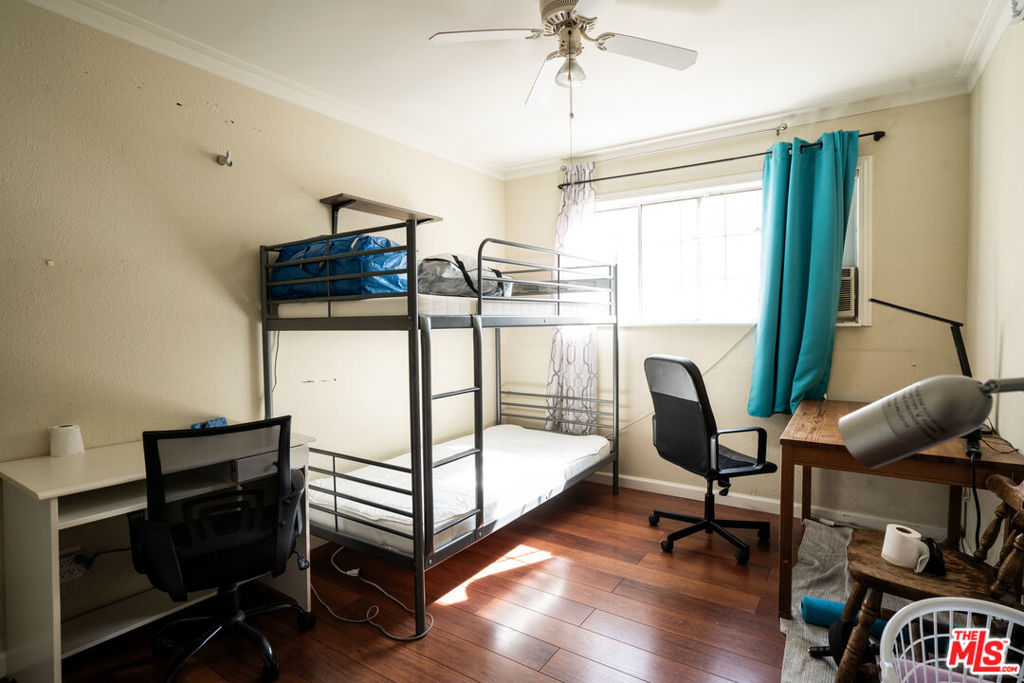 2321 Myrtle Avenue Property Photo 15