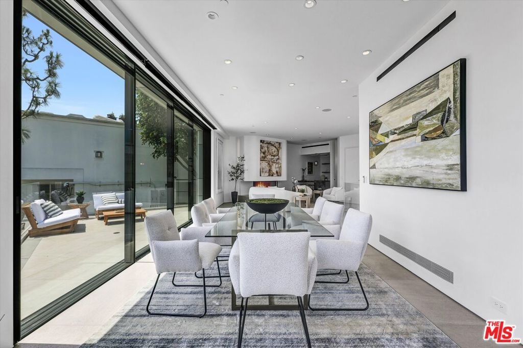 8526 Hollywood Boulevard Property Photo 15