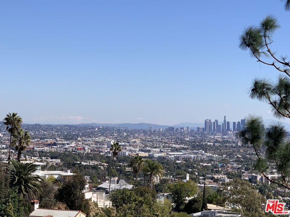 8526 Hollywood Boulevard Property Photo 18