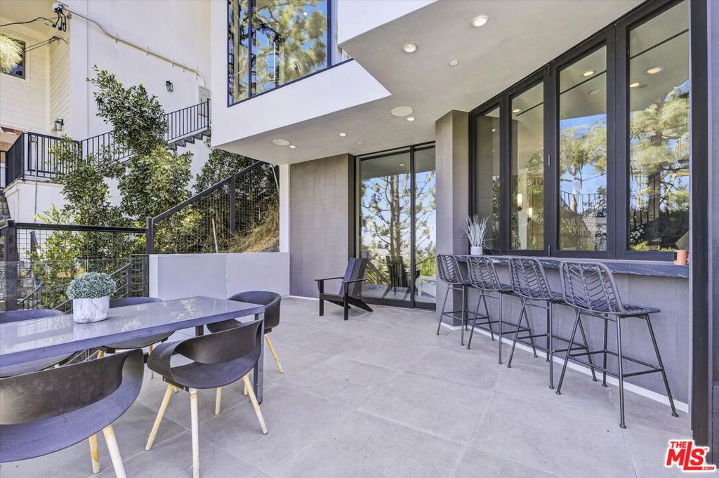 8526 Hollywood Boulevard Property Photo 60