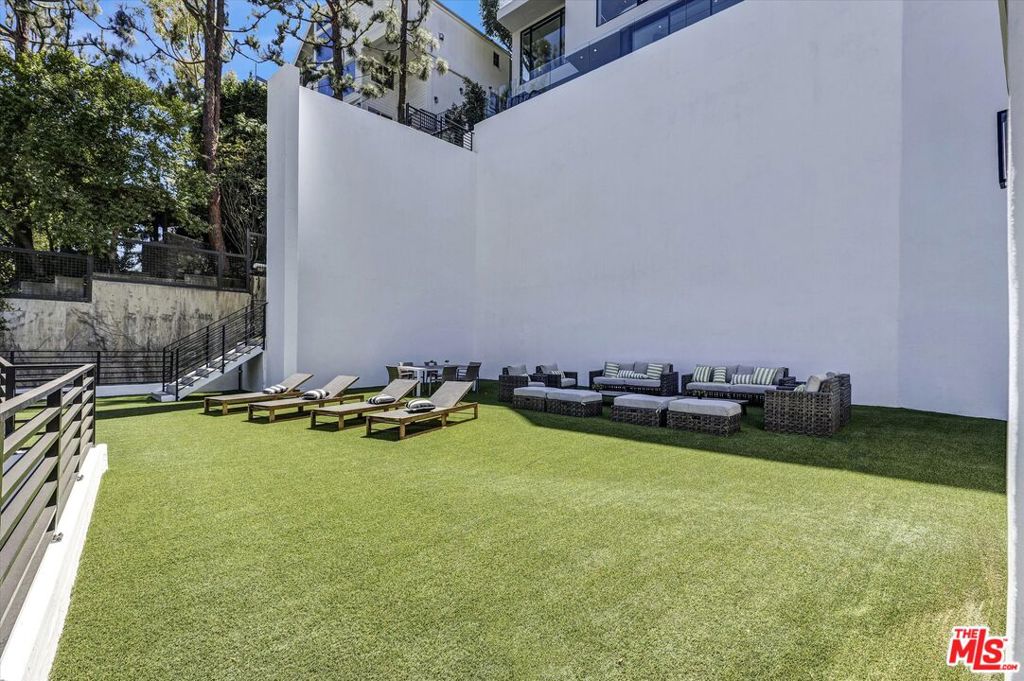 8526 Hollywood Boulevard Property Photo 67