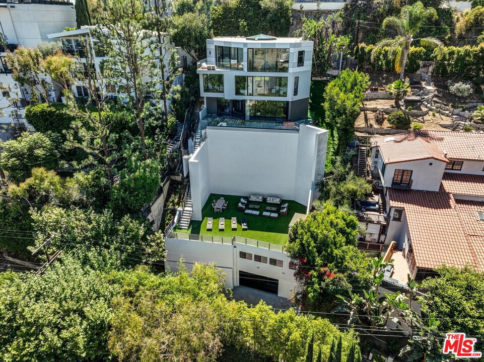 8526 Hollywood Boulevard Property Photo 70