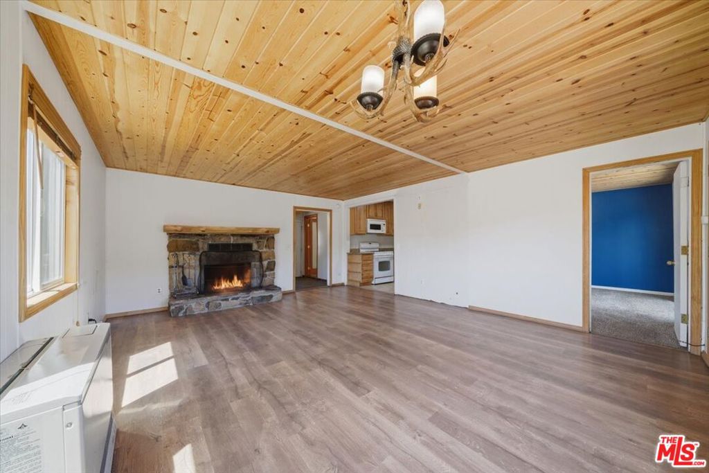718 Blue Jay Road Property Photo 12