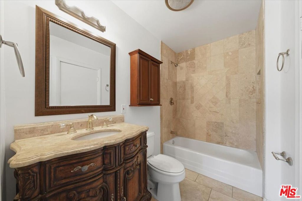 718 Blue Jay Road Property Photo 14