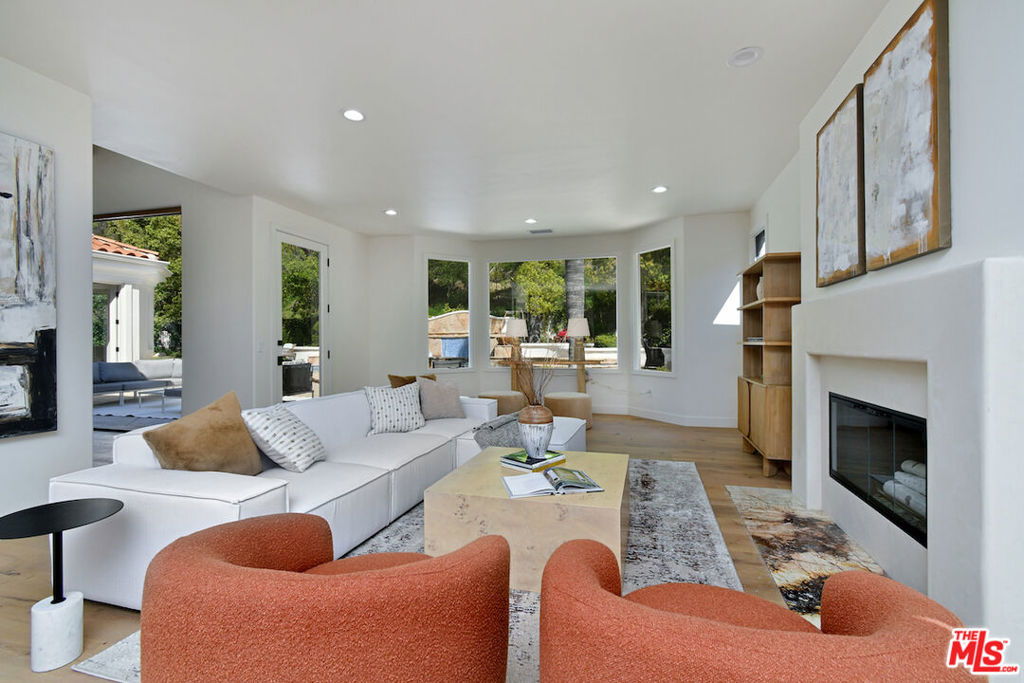 25605 Melbourne Court Property Photo 18